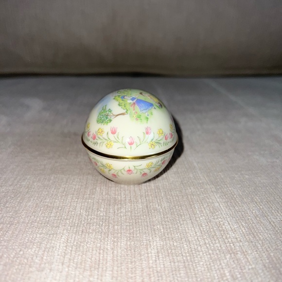 Lenox 1984 Easter Egg - Picture 3 of 9